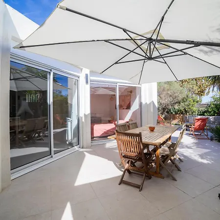 Bord De 6 Couchages Avec Jardin Et Garage Villa *